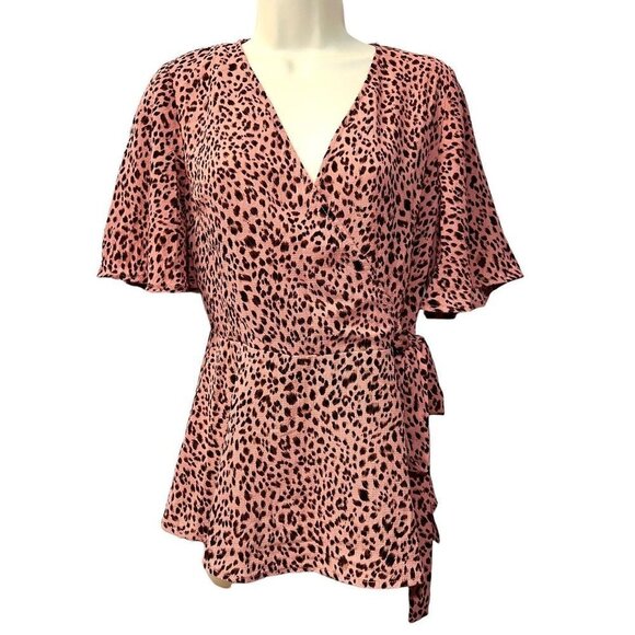 Francesca's Mi Ami Faux Wrap Peplum Blouse‎ Small Animal Print Flutter S/S NWT - Picture 1 of 12